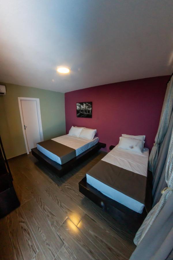 Bonabrigo Hostel & Suites Balneário Camboriú エクステリア 写真