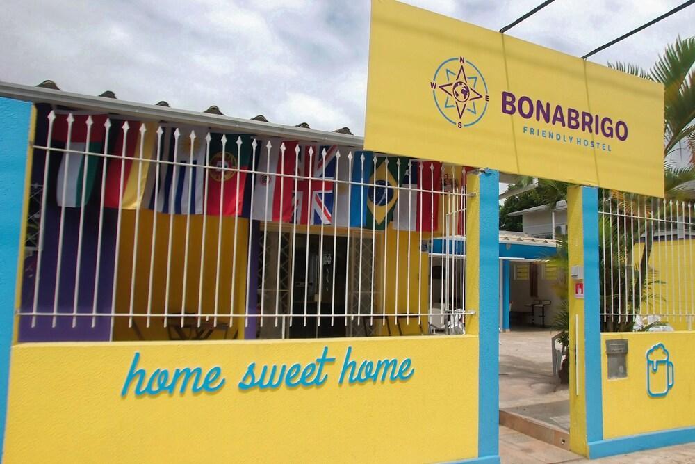 Bonabrigo Hostel & Suites Balneário Camboriú エクステリア 写真
